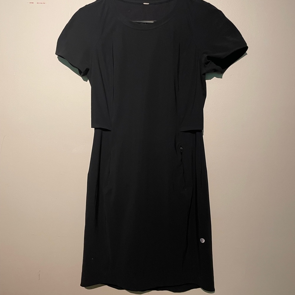 Lululemon and go endeavour dress. SPF50. Black. Size 6.